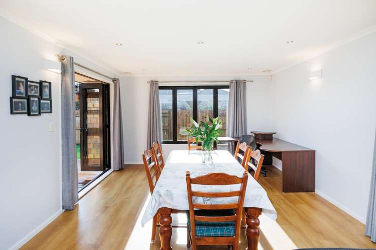 34 Meridian Grove Kelvin Grove_12