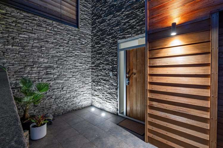 12 Leatham Avenue Strandon_40