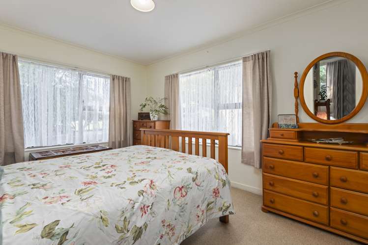 22 James Road Pahiatua_8