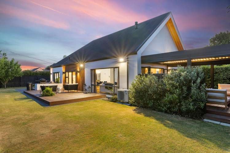 8 Carnaby Close_0