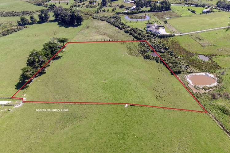 10 Bobs Way Dairy Flat_0