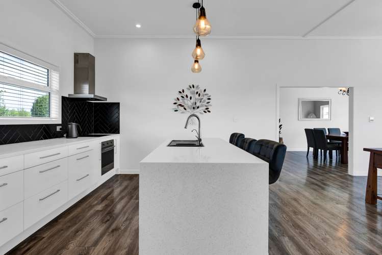 2 Snell Road Tikorangi_12