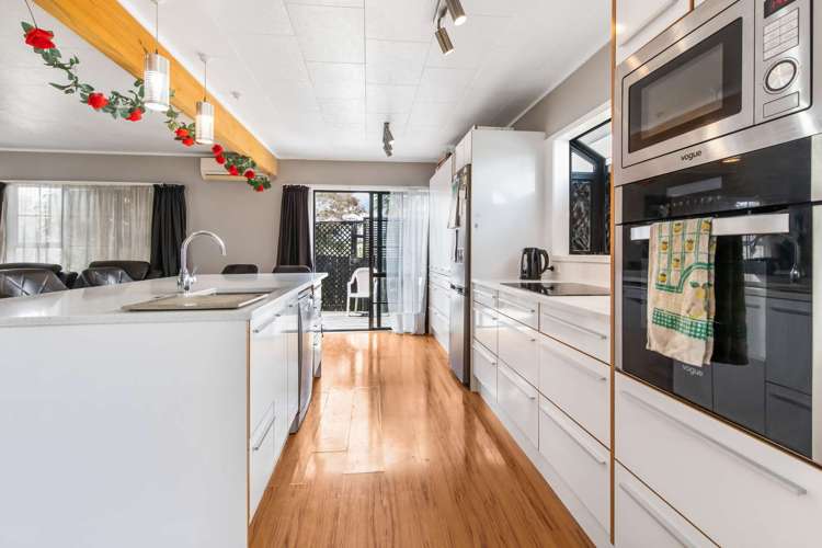 7 Anglers Way Wattle Downs_9