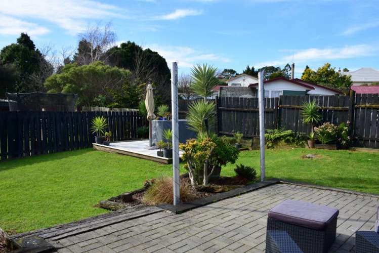12 Miltonia Avenue Te Atatu South_23