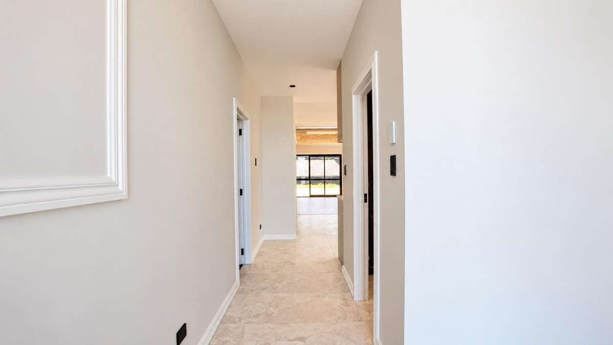 43 Whites Way_5