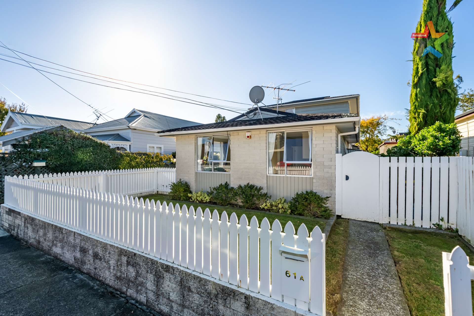 61a Bristol Square Central Hutt_0