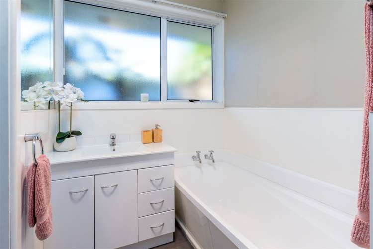 43 Skerten Avenue Hornby_13