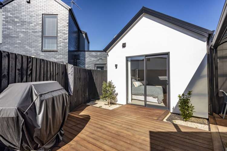 15 Eminence Drive Northwood_16