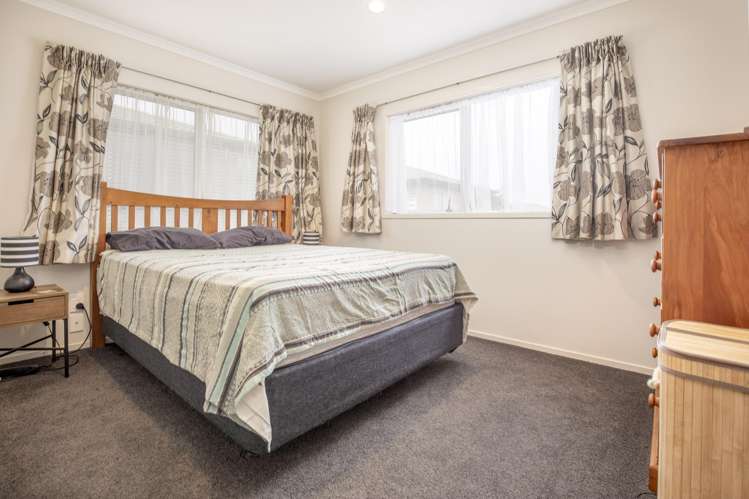 37/8 Village Place Tuakau_6