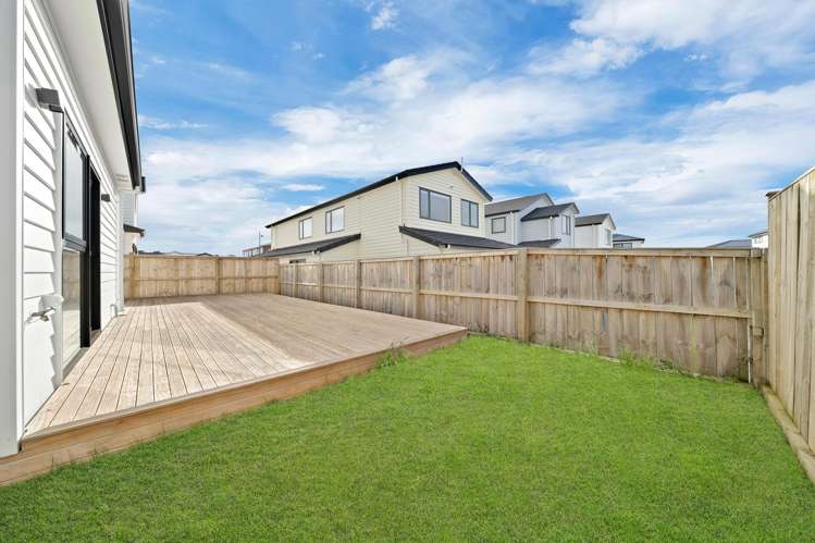 16 Gertrude Cole Road Clarks Beach_9