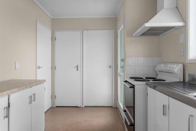 12 Peter Lippa Drive_5