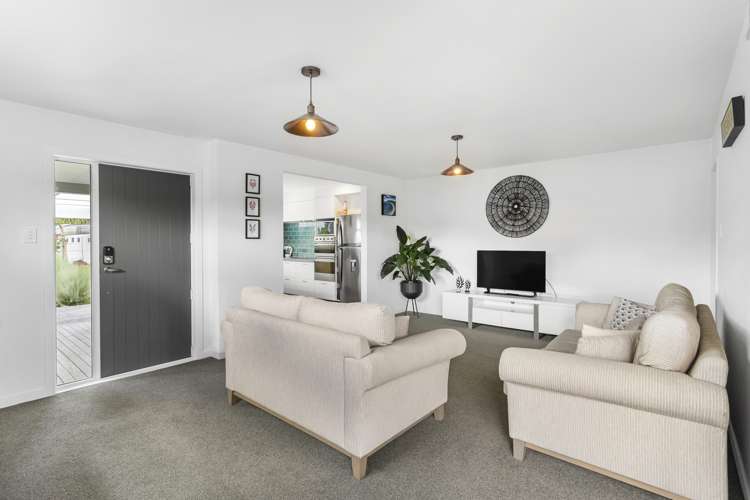 1/10 Cresta Avenue Beach Haven_23