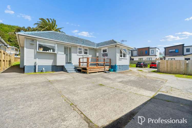 13 Main Road Wainuiomata_17