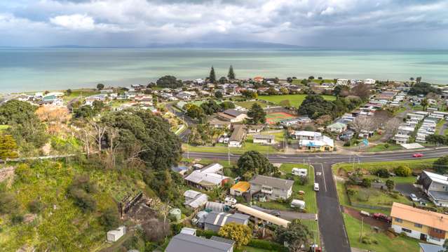 8 Firth View Road Te Puru_3