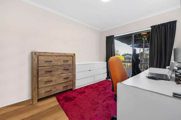 16 Castlehill Court Wattle Downs_20