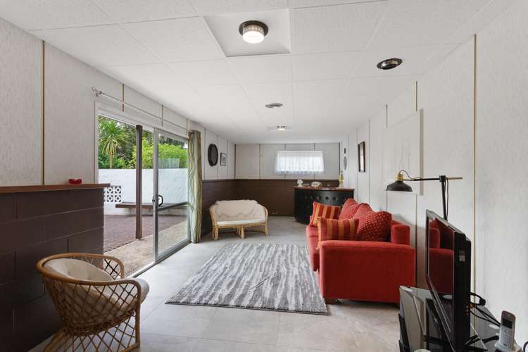 211 Woodlands Park Road Titirangi_16