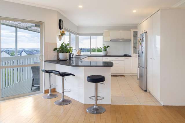 16 McCahill Views Botany Downs_1