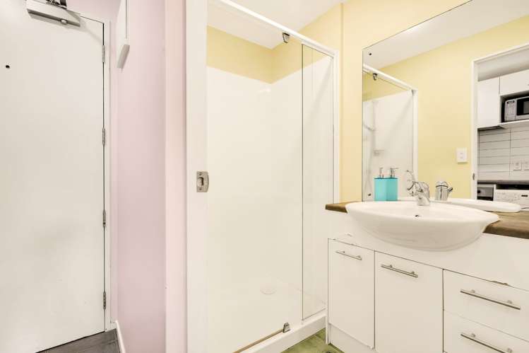 7N/23 Emily Place 10015_7