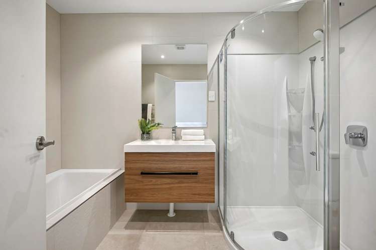 6 McArthur Close Silverdale_24