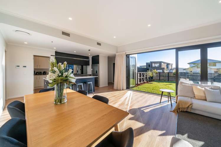 12 Kaiaho Close Aotea_10