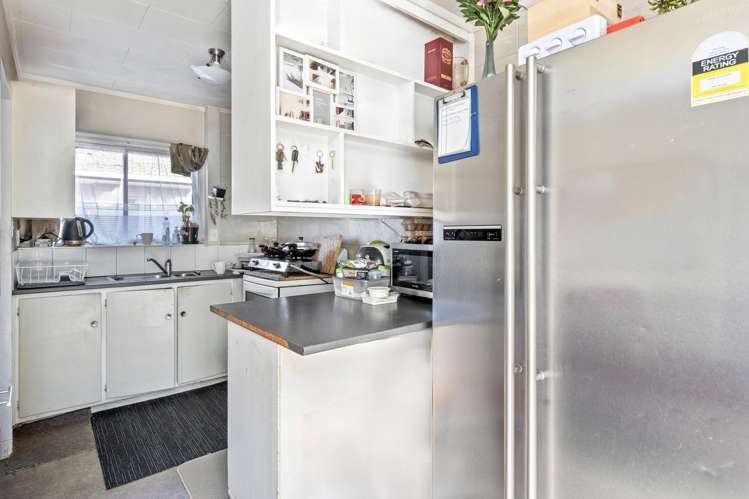 26 Herewini Street Victoria_13