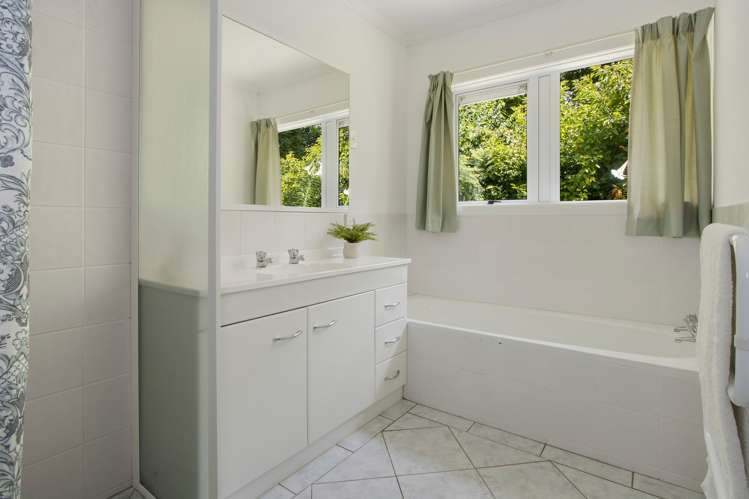 88 Sharp Road Aongatete_20