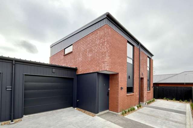 Brand new 2 bed, 2 bath, garage home in SPreydon
