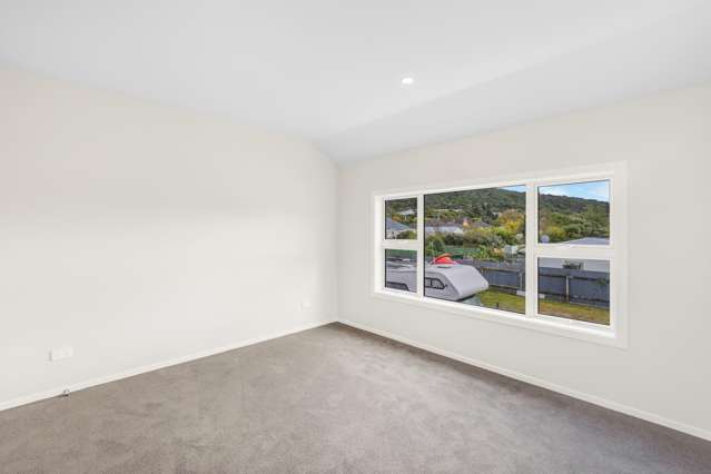 82 Main Road Wainuiomata_4