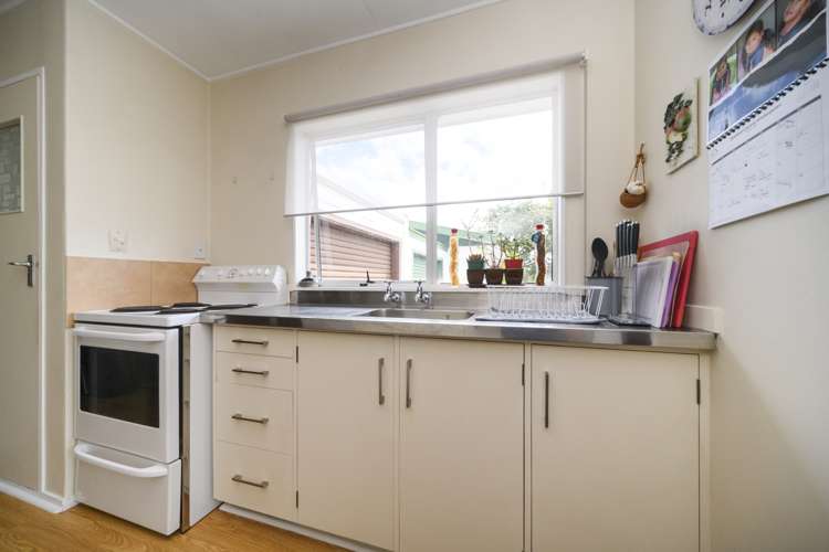 8b Geraldine Crescent Cloverlea_9