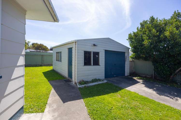 28 Dewe Avenue Feilding_16