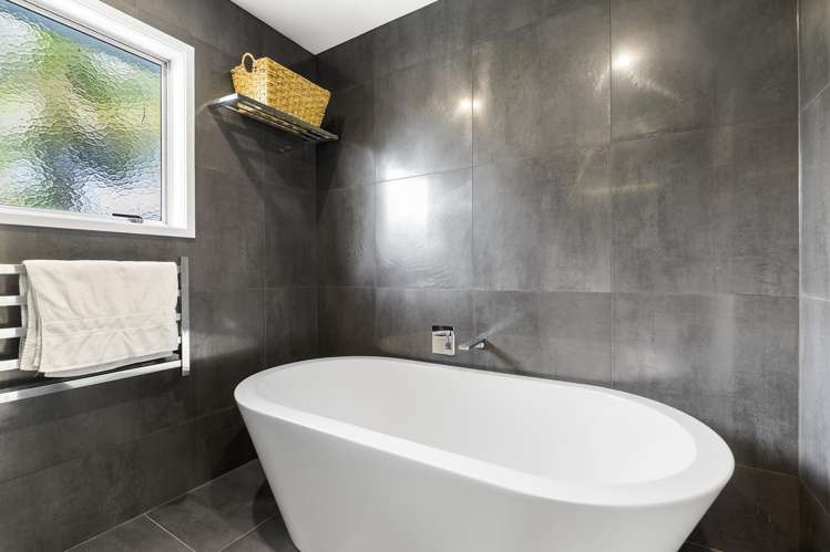 2 Stredwick Drive Torbay_23