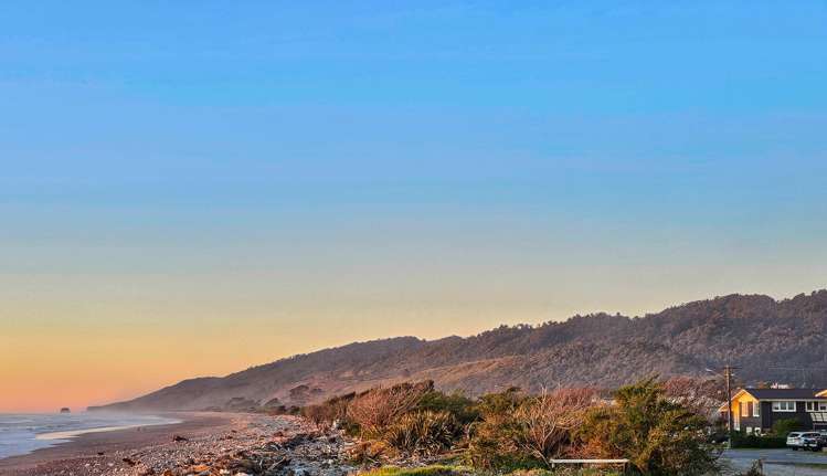 32 Domett Esplanade Cobden_48