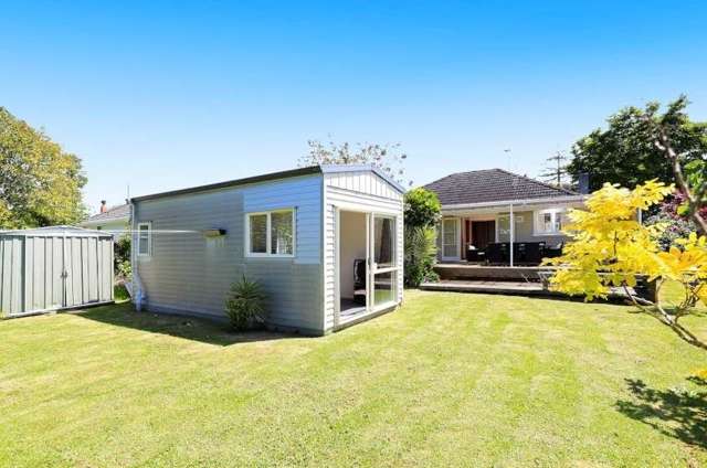 60 Neil Avenue Te Atatu Peninsula_1