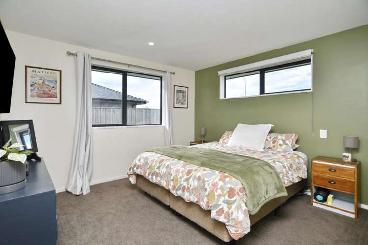 19 Quinn Crescent Woodend_10