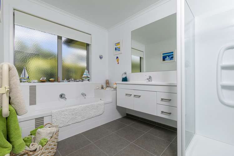 4 Greyfort Road Silverdale_21