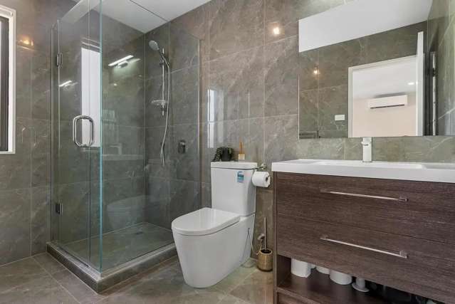 B/93 Thomas Road 10673_3