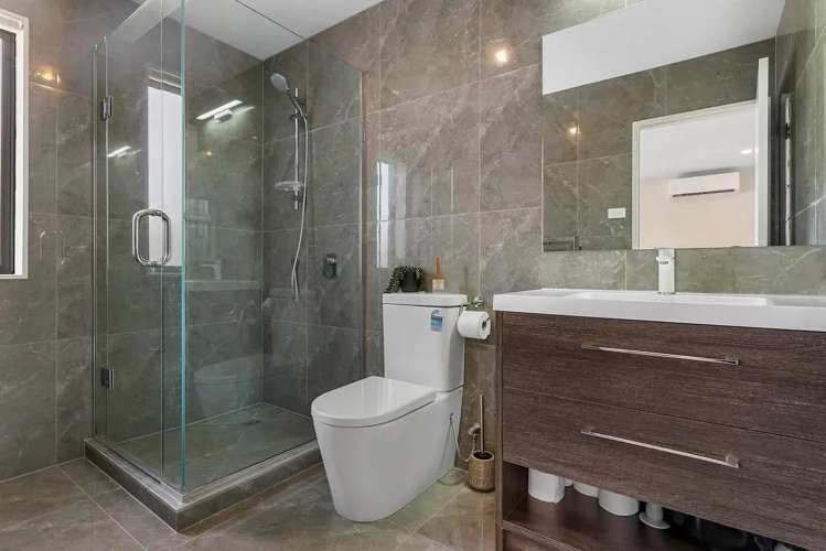 B/93 Thomas Road 10673_3