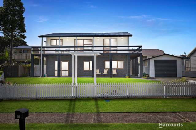 19 Stella Drive Clarks Beach_1