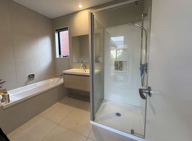 34 PEPENE AVE "WAIATA SHORES" Takanini_12