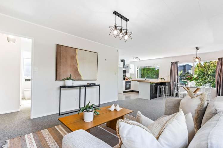 41 Meadowvale Rise Titirangi_14