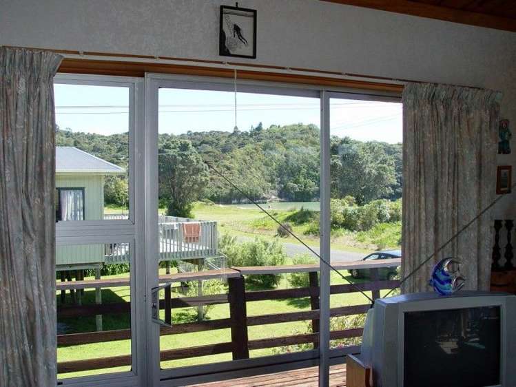 9 Marine Parade Cooks Beach_15