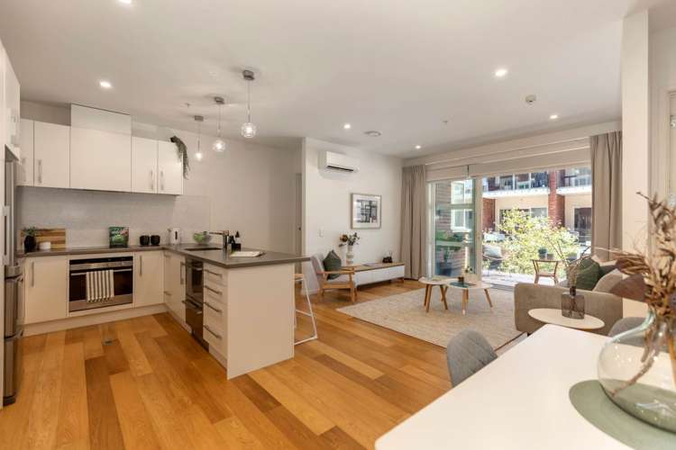 06/54g Surrey Crescent Grey Lynn_1