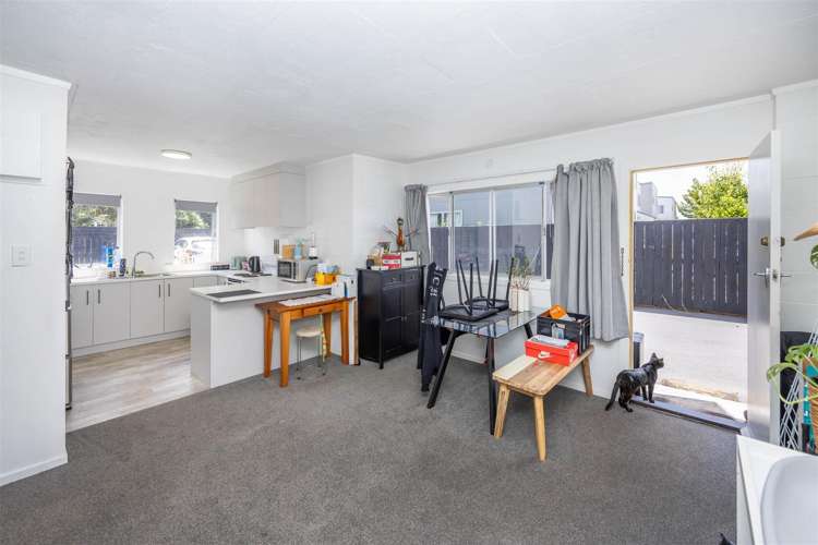 Units 1 - 10 at 11 Coates Street Hamilton_22