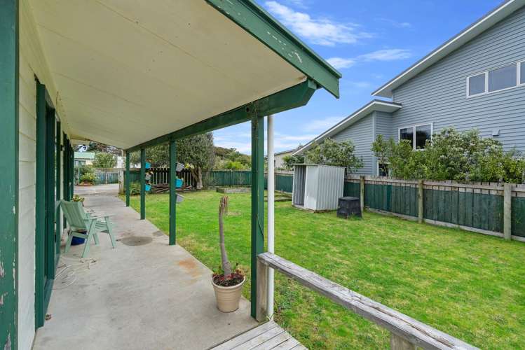 14 Karaka Street Otaki Beach_17