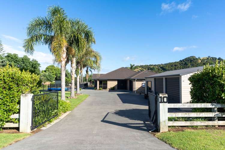 10 Glengarry Lane Tamaterau_14