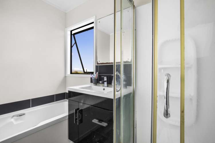 6 Southview Place Wattle Downs_9