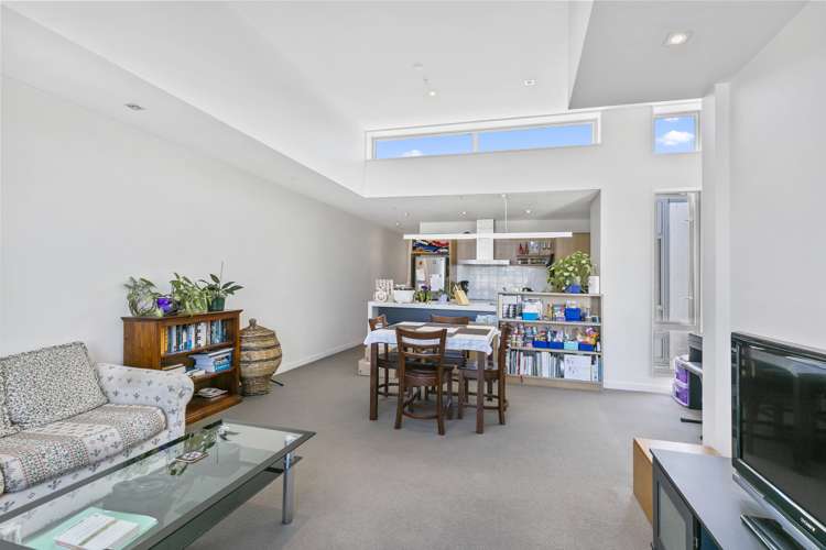 8f/10 Lorne Street Te Aro_4