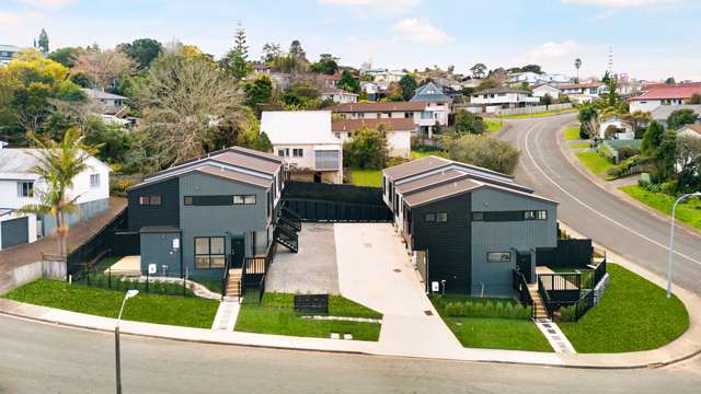 1E Tacitus Place Totara Vale_3