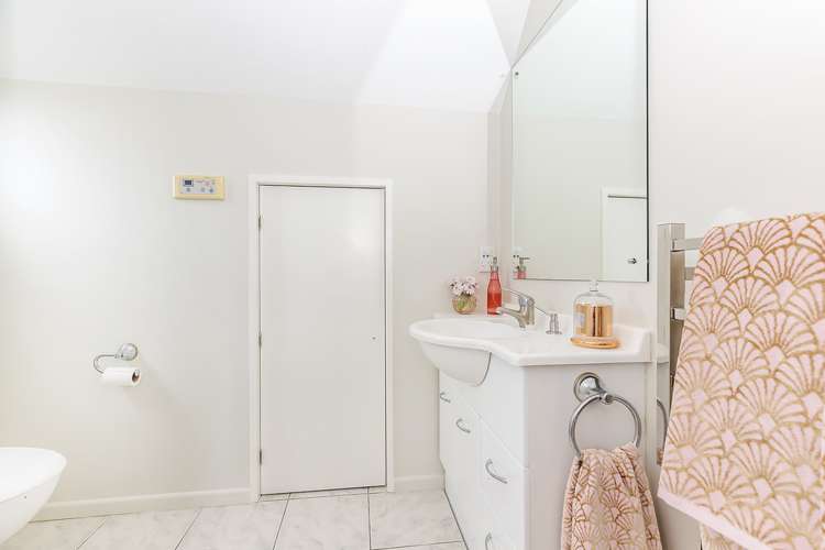 13 Mallard Grove Churton Park_12