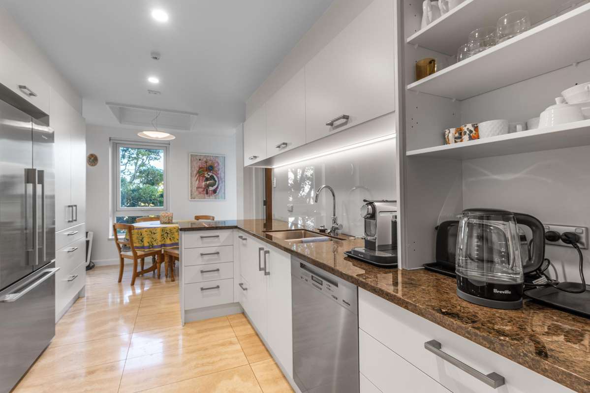 5D/75 Owens Road_4